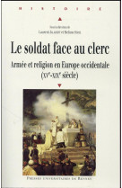 Soldat face au clerc