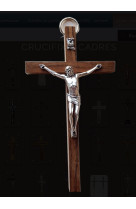 Crucifix en noyer