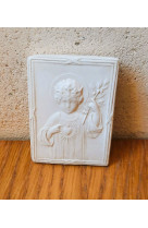 Bas relief petit roi d'amour